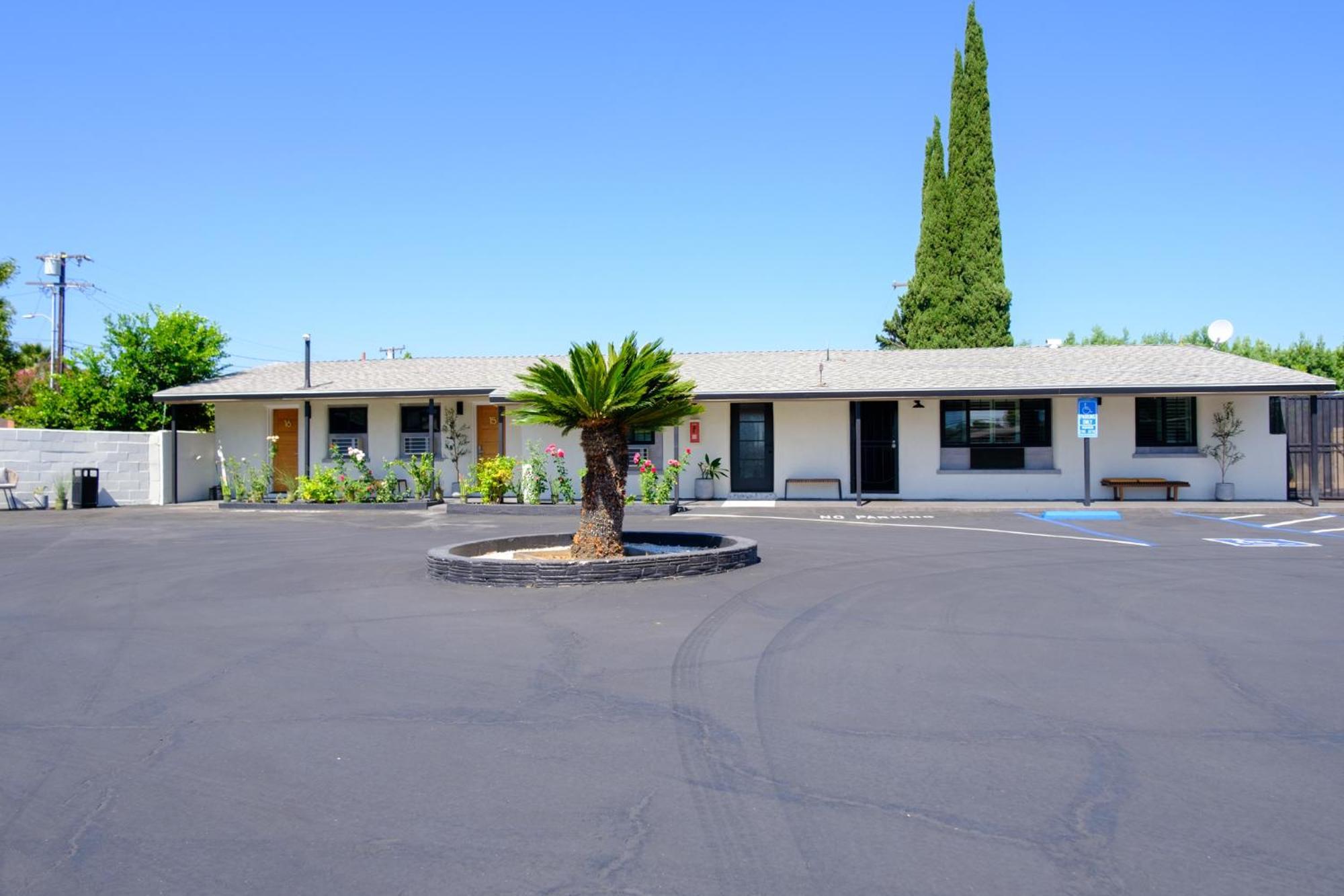 Adobe Inn モントレー・パーク エクステリア 写真